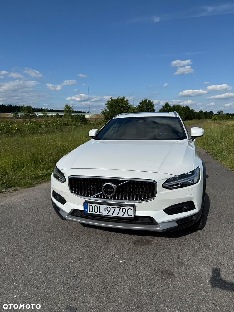 Volvo V90 Cross Country B5 D AWD Ultimate - 1