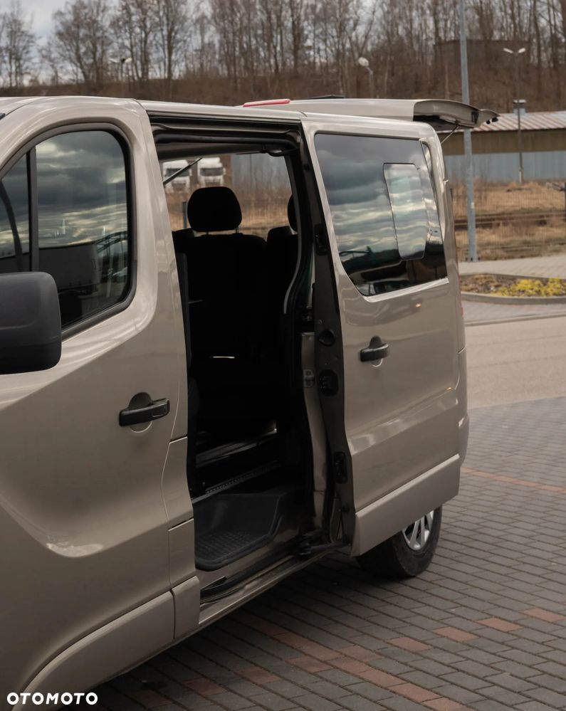 Opel Vivaro L2H1 2,9t Elegance Business - 13