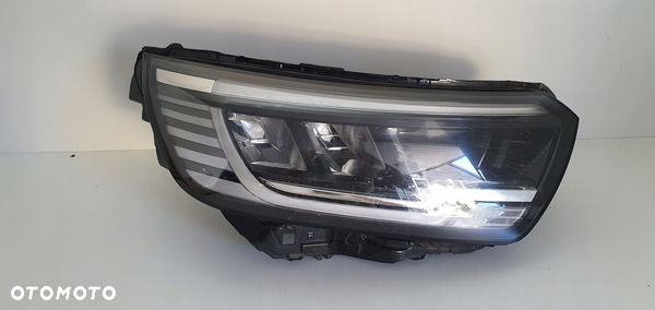 RENAULT KANGOO III LAMPA PRAWA PRZÓD FULL LED 260103264R