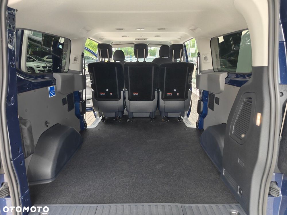 Volkswagen Transporter Kombi - 26