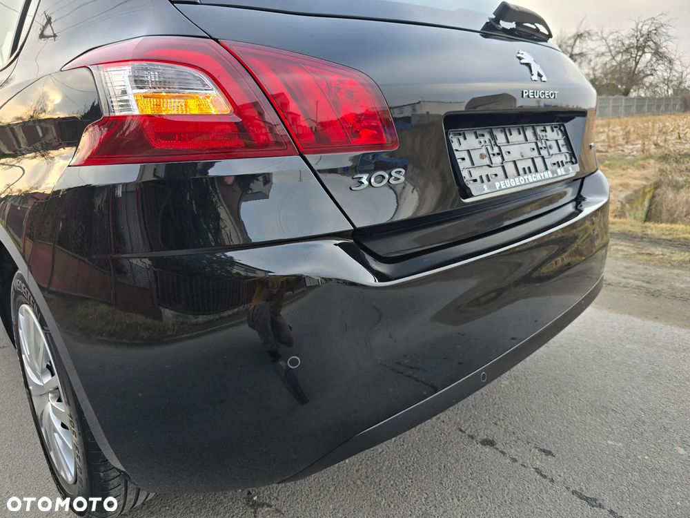 Peugeot 308 - 8