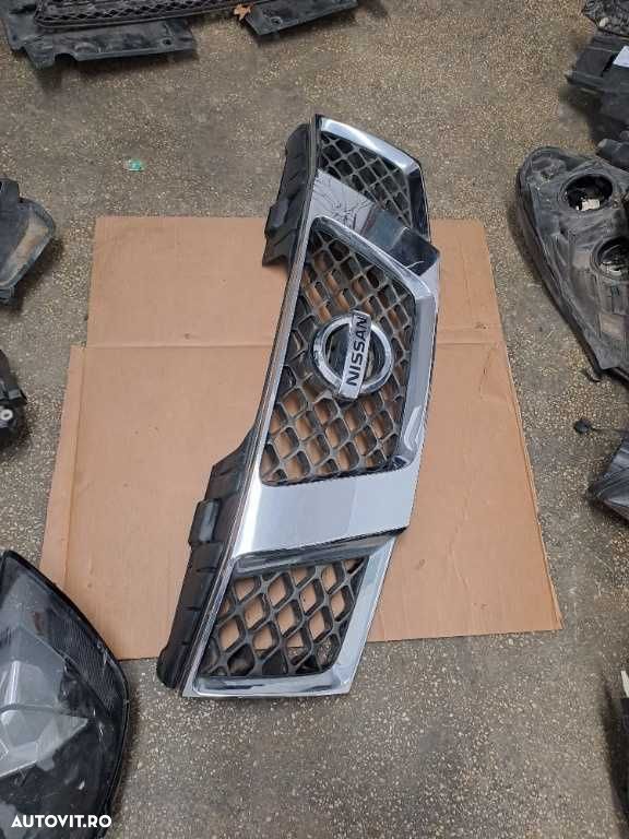 Grila radiator Nissan Navara D40 cod 2310EB400 - 8