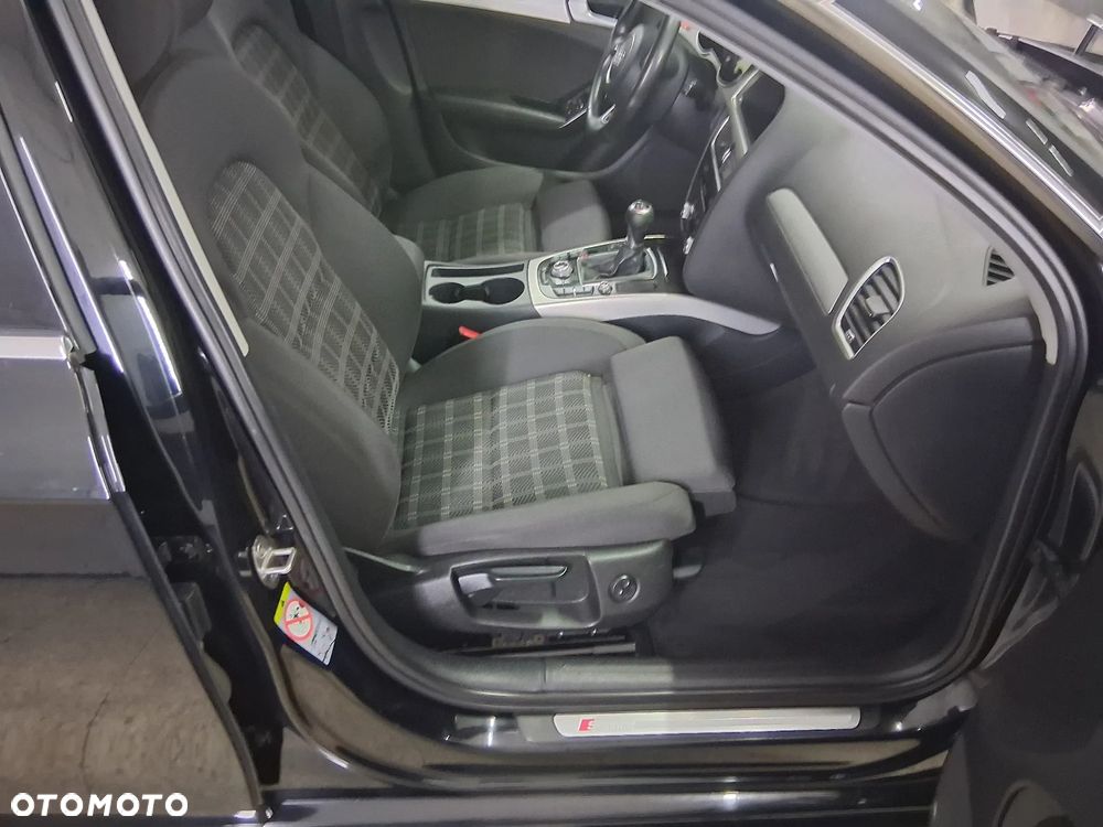 Audi A4 Avant 2.0 TDI DPF S line Sportpaket - 8