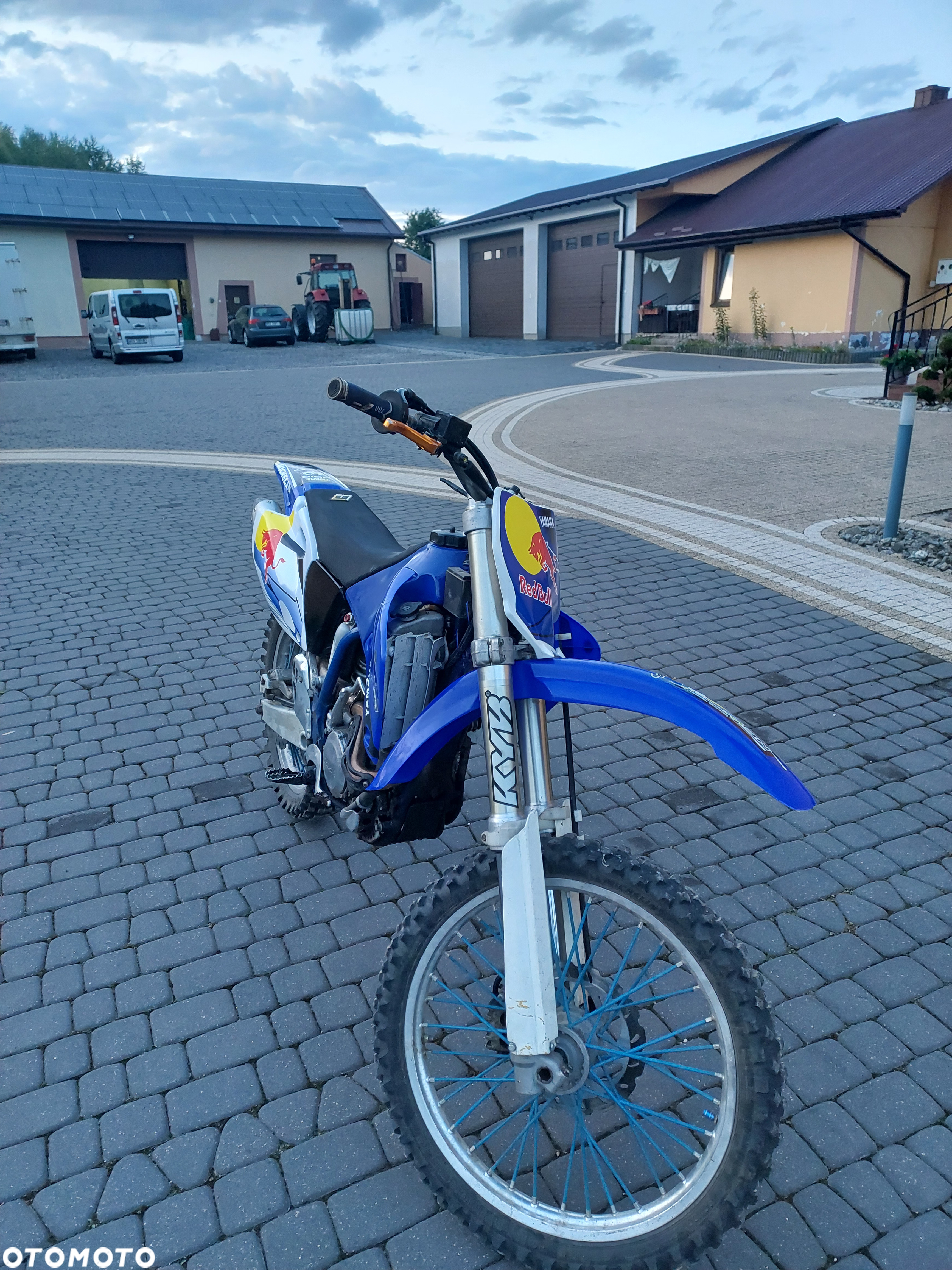 Yamaha YZF - 4