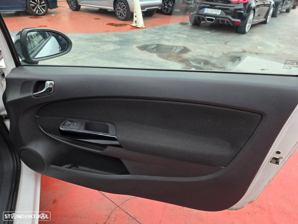 Opel Corsa 1.2 Black Edition - 8