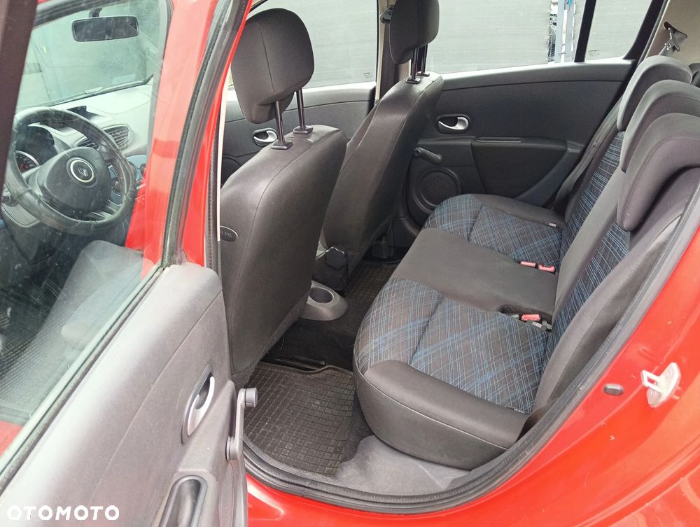 Renault Clio 1.2 16V Authentique - 5