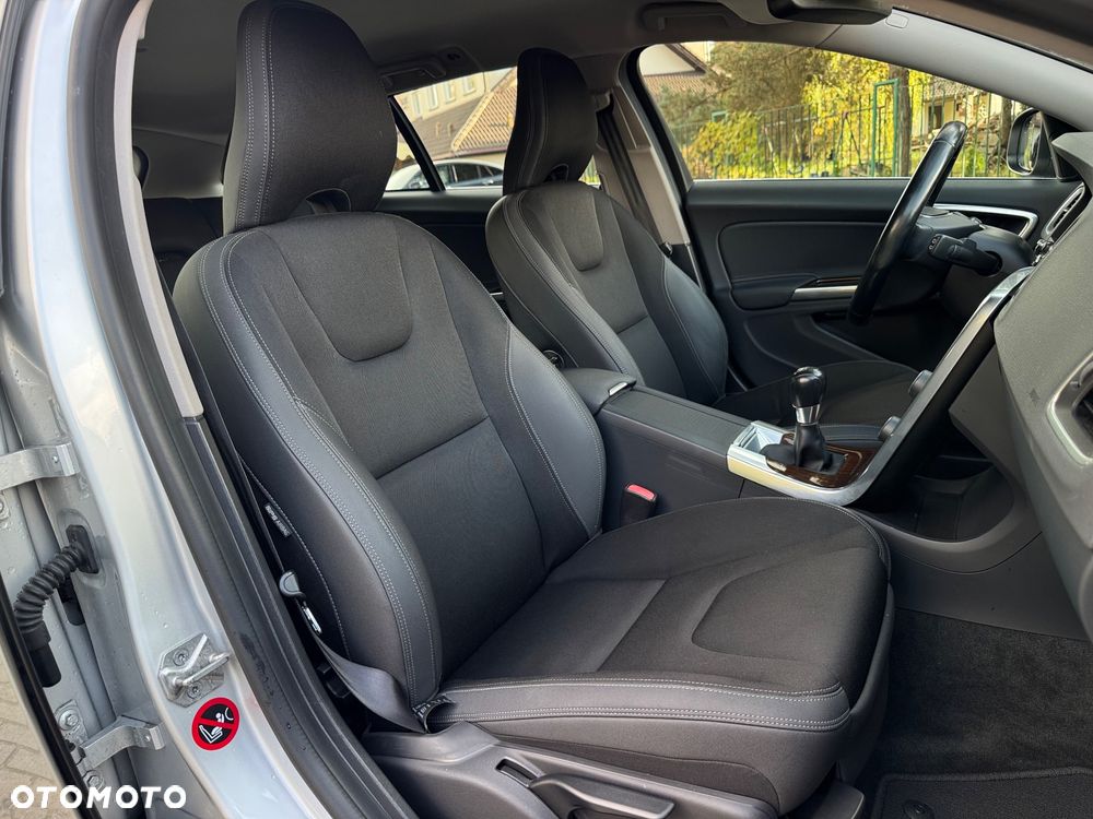 Volvo V60 D2 Edition Pro - 8