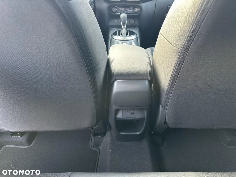 Nissan Juke 1.0 DIG-T N-Connecta DCT - 29