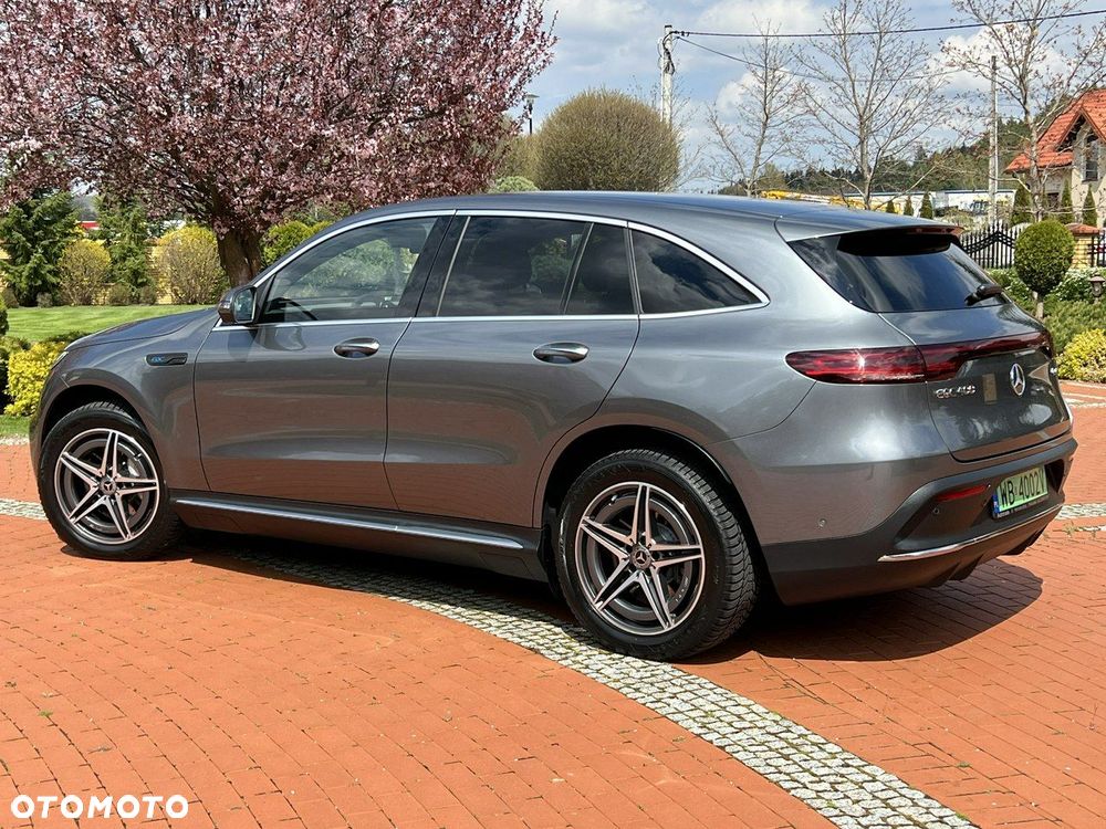Mercedes-Benz EQC - 8