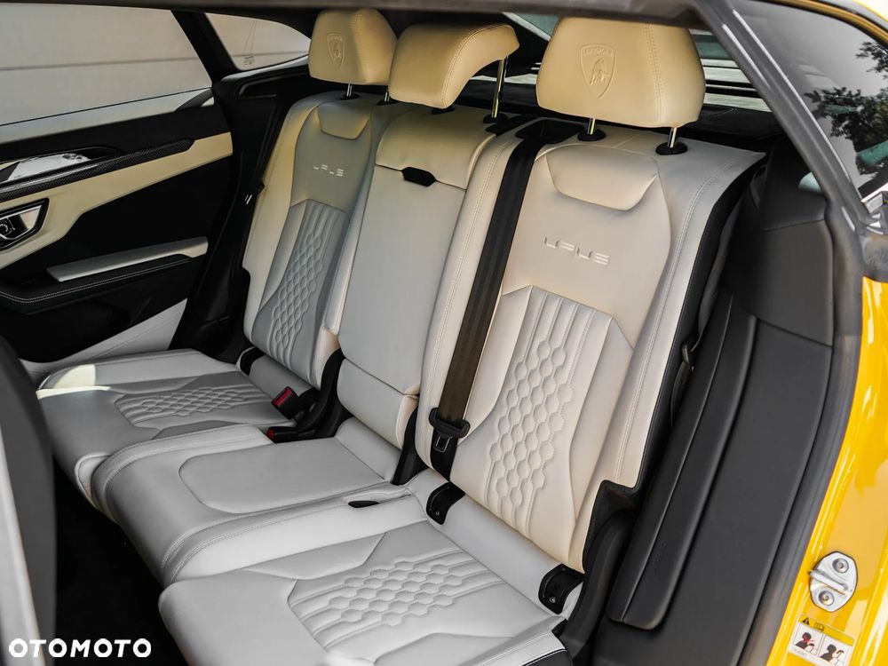 Lamborghini Urus - 35
