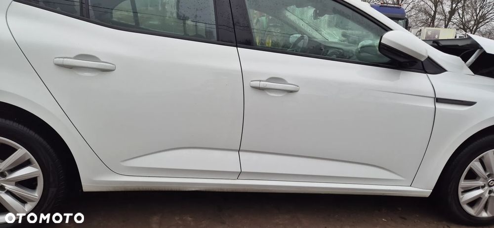 Renault Megane 1.5 Blue dCi Intens - 7