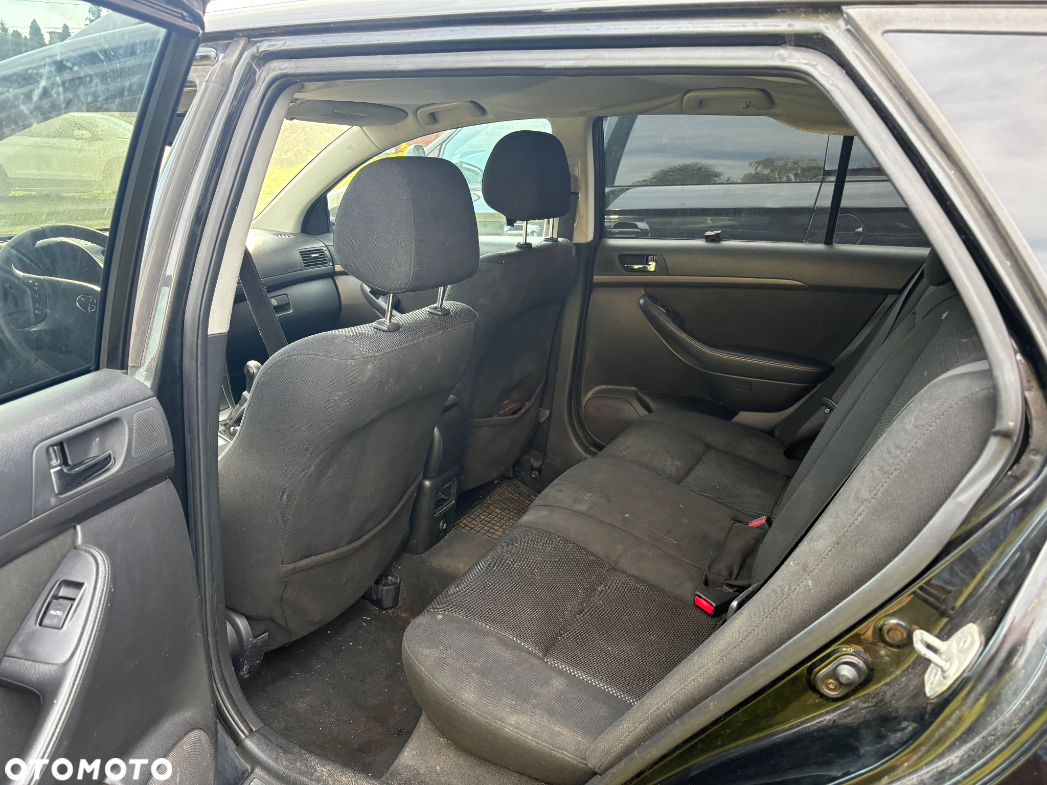 Toyota Avensis - 5