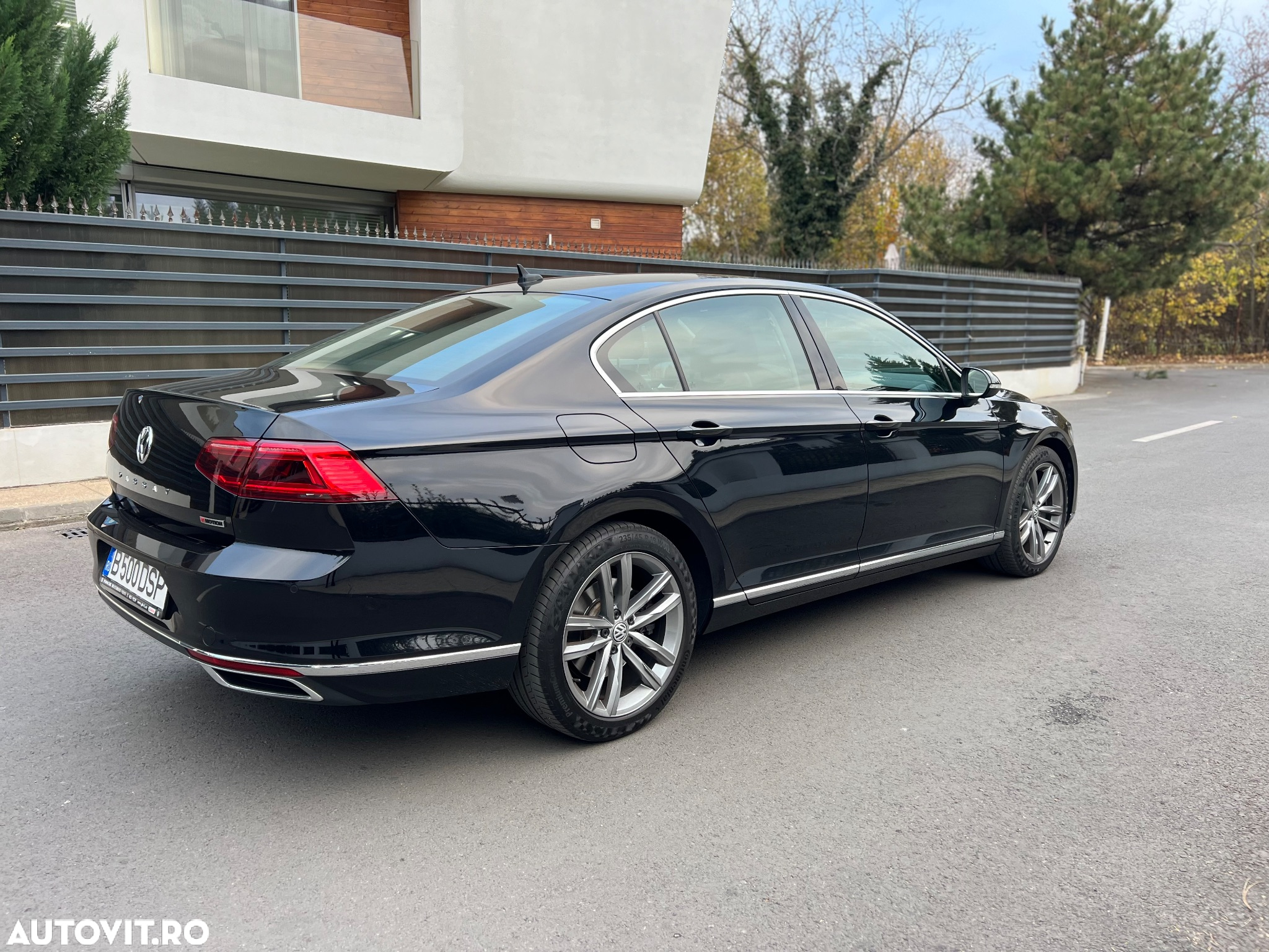 Volkswagen Passat 2.0 BiTDI DSG 4Mot Highline - 4