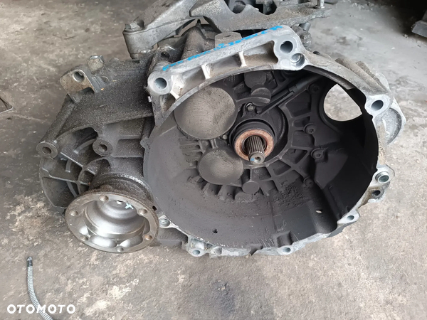 SKRZYNIA BIEGÓW VW GOLF TOURAN PASSAT 2.0TDI KXX