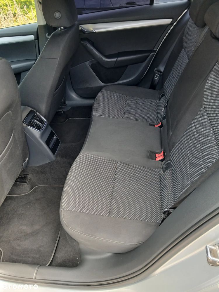 Skoda Octavia - 8