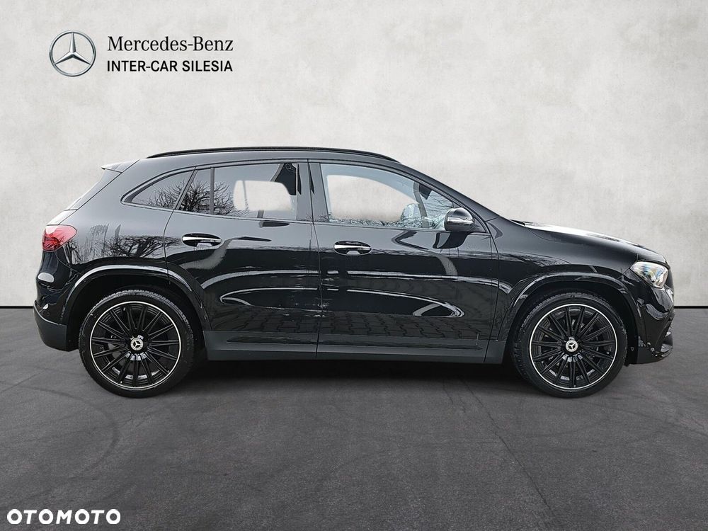 Mercedes-Benz GLA - 4