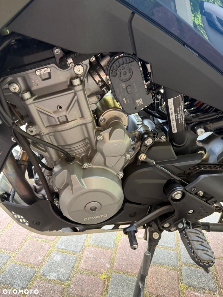 CFMoto 800MT Touring - 8