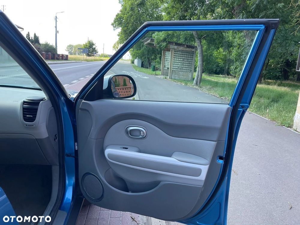 Kia Soul Plug - 28