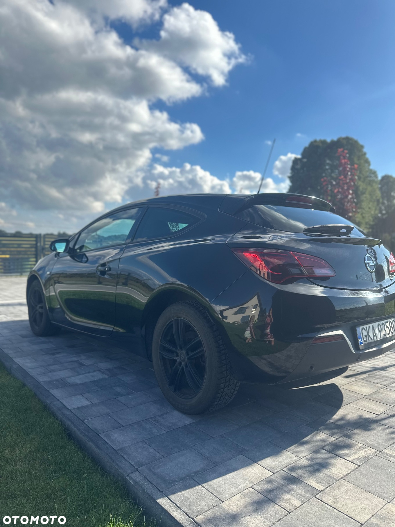 Opel Astra IV GTC 1.4 T Sport S&S - 3