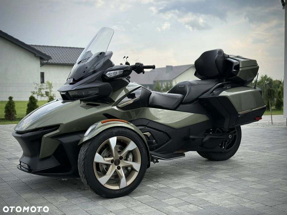 Can-Am Spyder - 15
