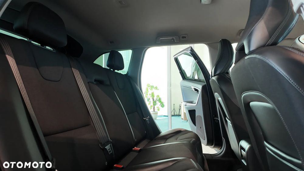 Volvo XC 60 D4 Drive-E Base - 33