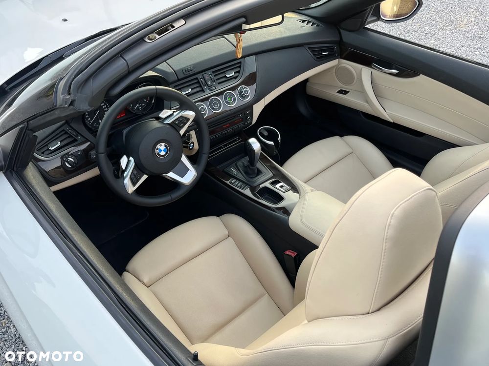 BMW Z4 sDrive30i - 9