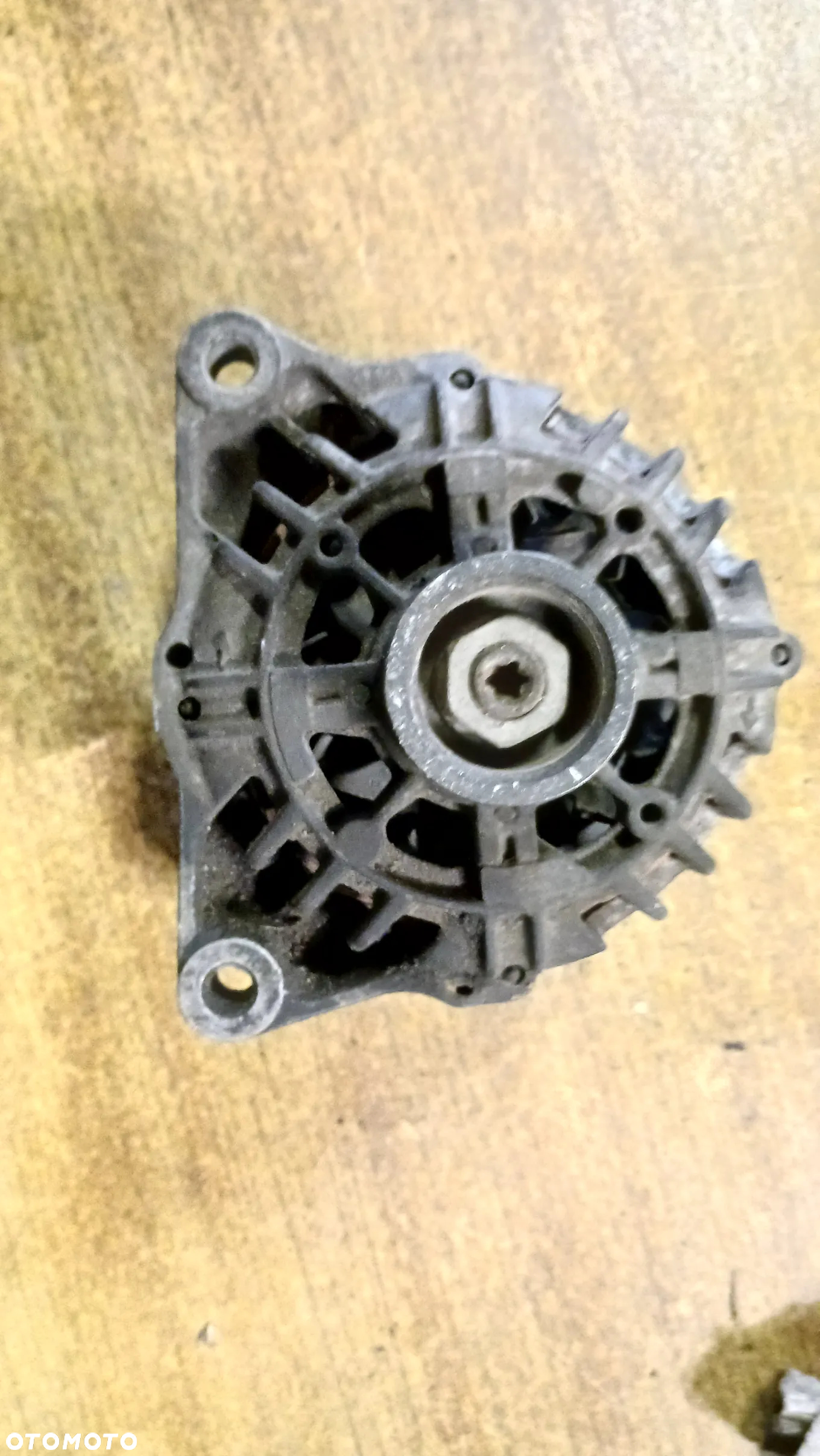 Alternator Citroen C3 C3 C5 Berlingo Peugeot 307 Partner  9656956380 2542922A Valeo CL8+ - 2