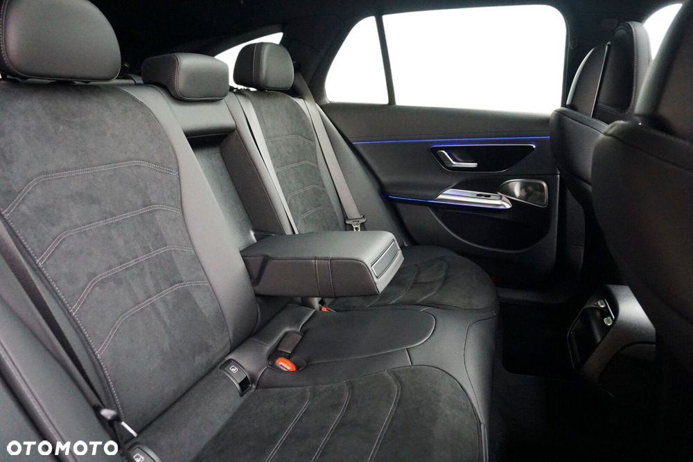 Mercedes-Benz Klasa E 220 d mHEV 4-Matic AMG 9G-Tronic - 12