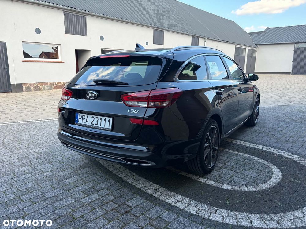 Hyundai i30 1.6 CRDI 48V-Hybrid DCT EDITION 30+ - 4