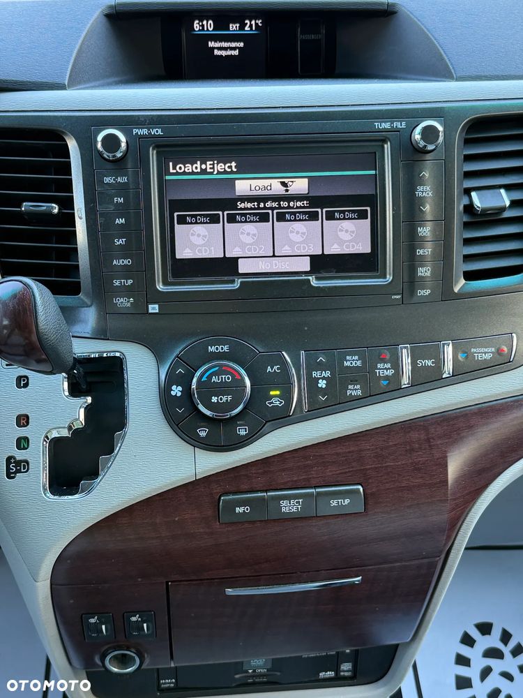 Toyota Sienna 3.5 LE AWD - 9
