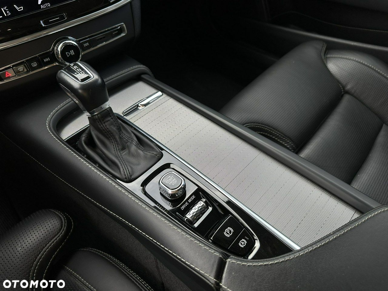 Volvo V90 Cross Country D5 SCR AWD Pro - 30