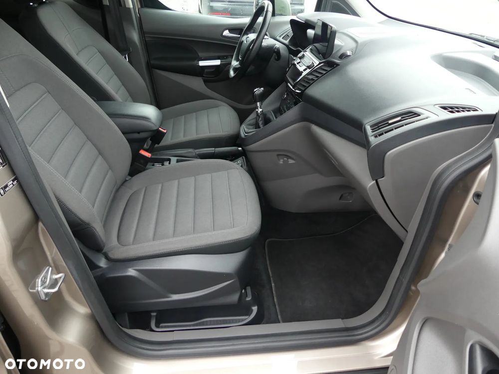 Ford Tourneo Connect - 34