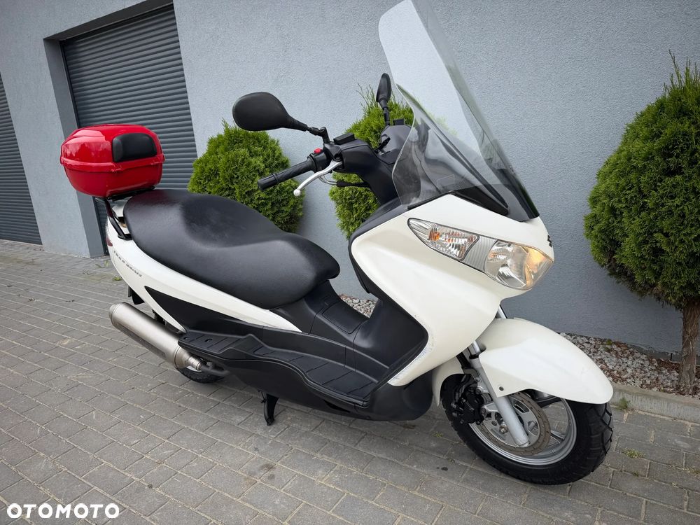 Suzuki Burgman - 3