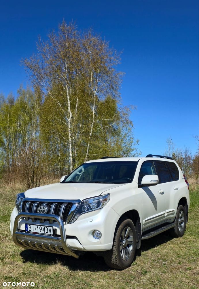 Toyota Land Cruiser - 1