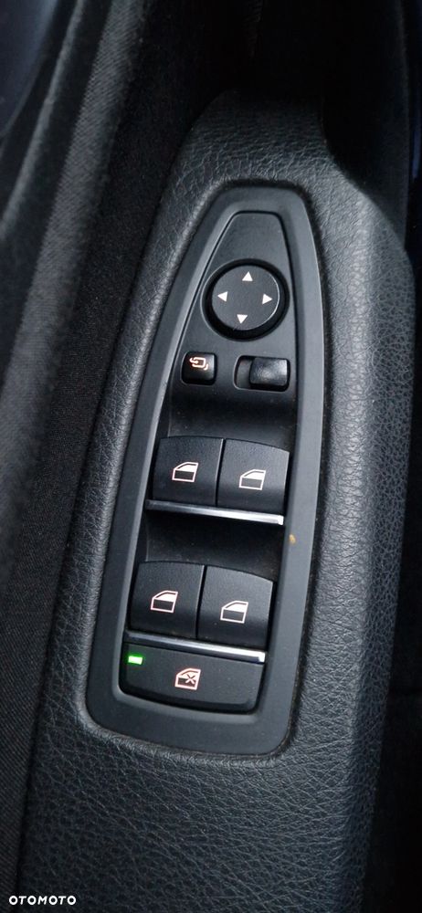 BMW Seria 1 118d Edition Metropolitan - 19