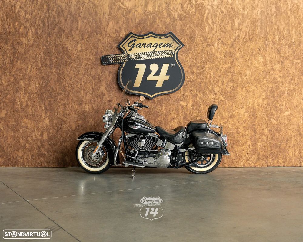 Harley-Davidson FLST Softail Deluxe - 5