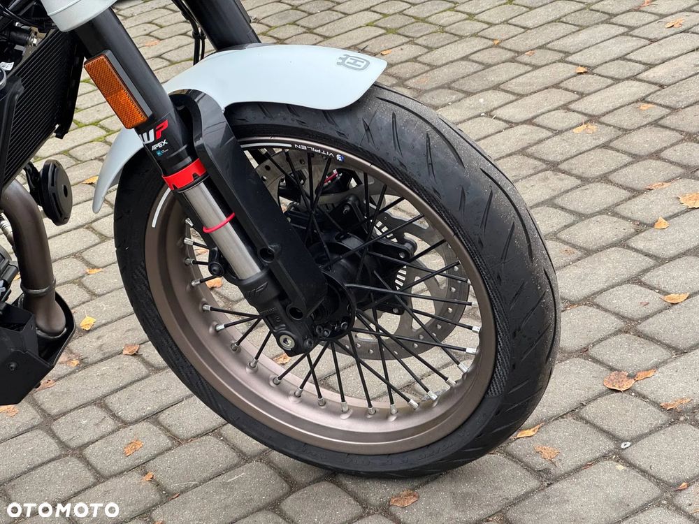 Husqvarna Vitpilen - 8