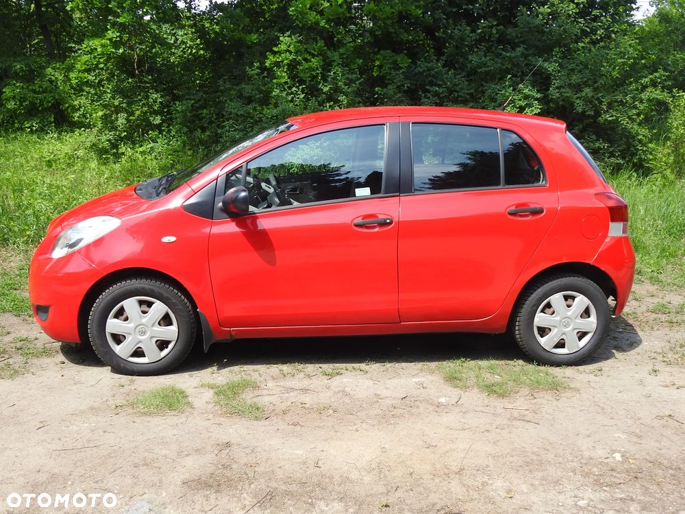 Toyota Yaris 1.0 Entry - 1