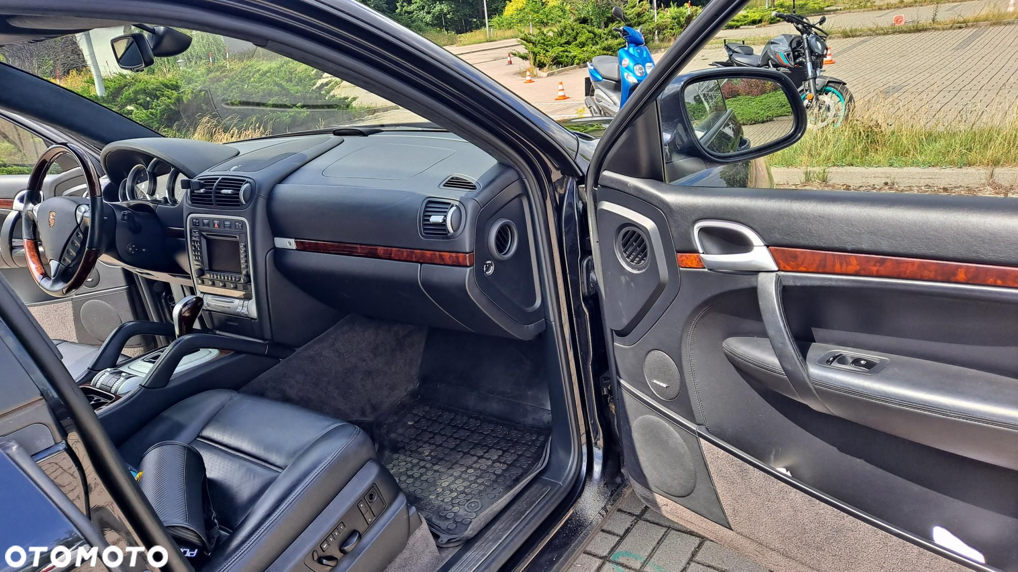 Porsche Cayenne Turbo Tiptronic S - 9
