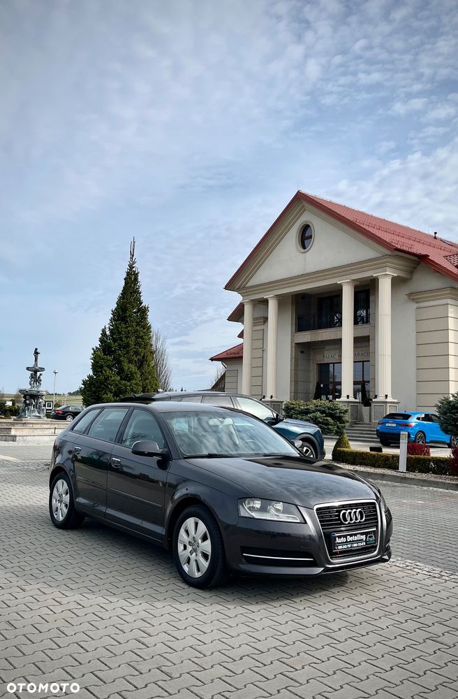 Audi A3 Sportback 1.6 TDI Attraction - 1