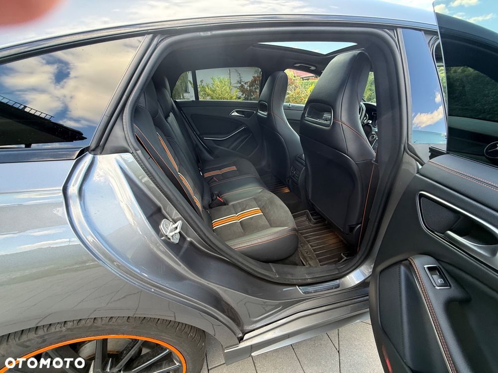 Mercedes-Benz CLA 200 7G-DCT - 11