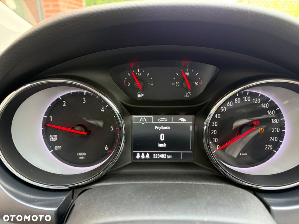 Opel Astra 1.6 CDTI Enjoy - 10