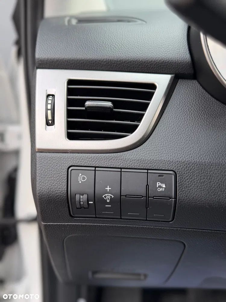 Hyundai i30 i30cw 1.6 Fifa World Cup Edition - 35