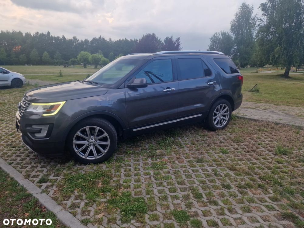 Ford Explorer - 3
