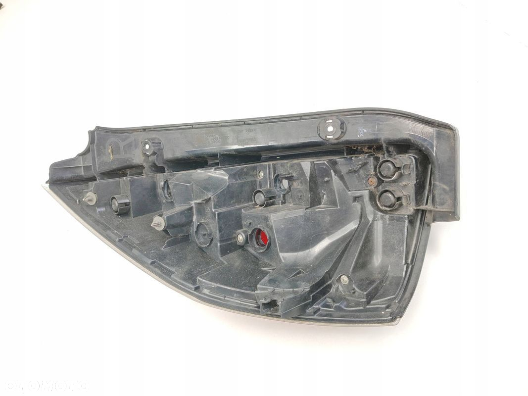 LAMPA TYLNA TYŁ PRAWA MAZDA 5 LIFT - 4