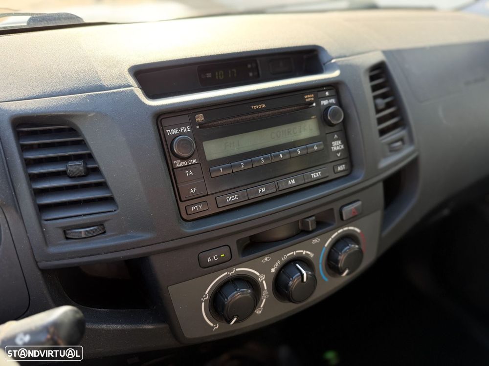 Toyota Hilux 2.5 D-4D 4WD CE - 25