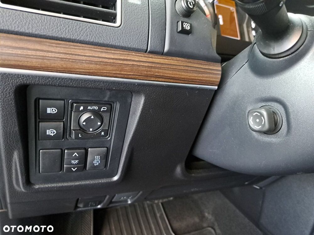 Toyota Land Cruiser LC 2.8 D-4D Invincible - 33
