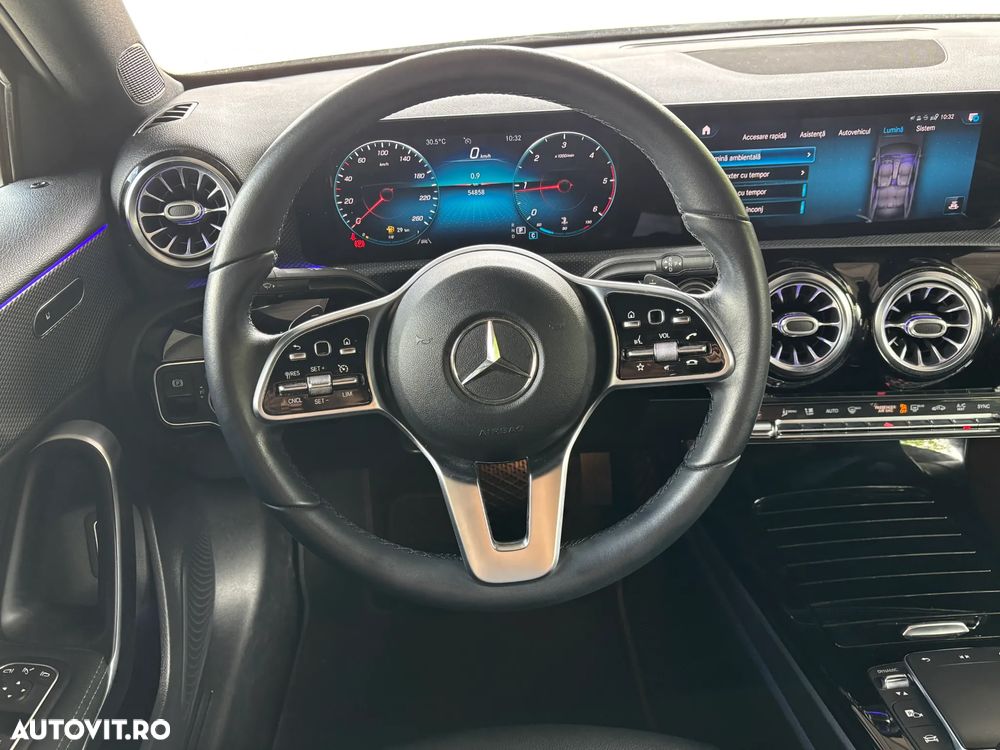 Mercedes-Benz A 180 d 7G-DCT - 19