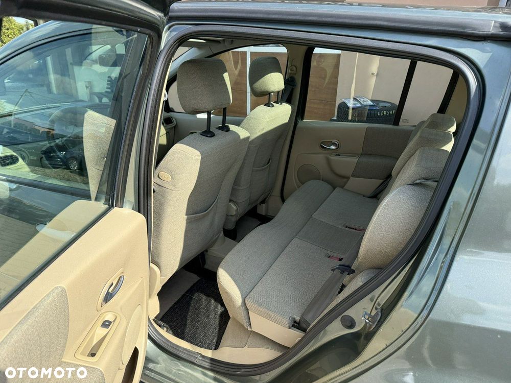 Renault Modus 1.6 16V Privilege - 20