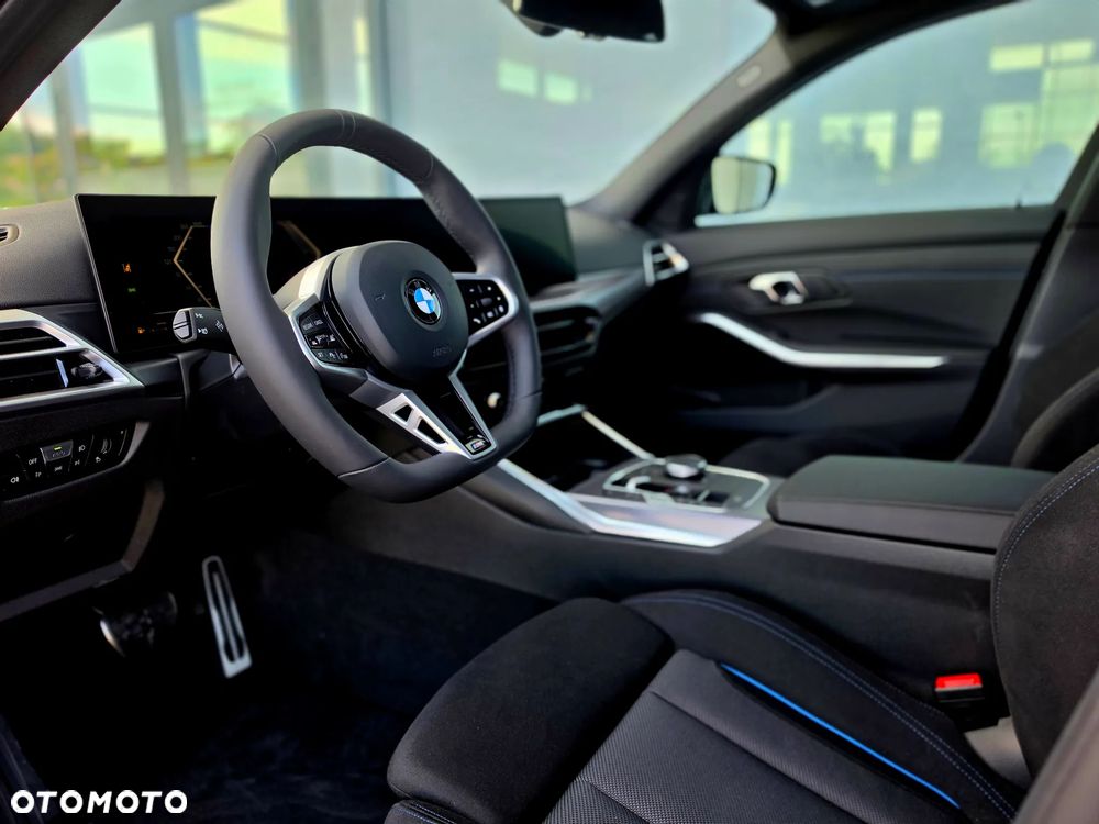 BMW Seria 3 330i xDrive M Sport - 21